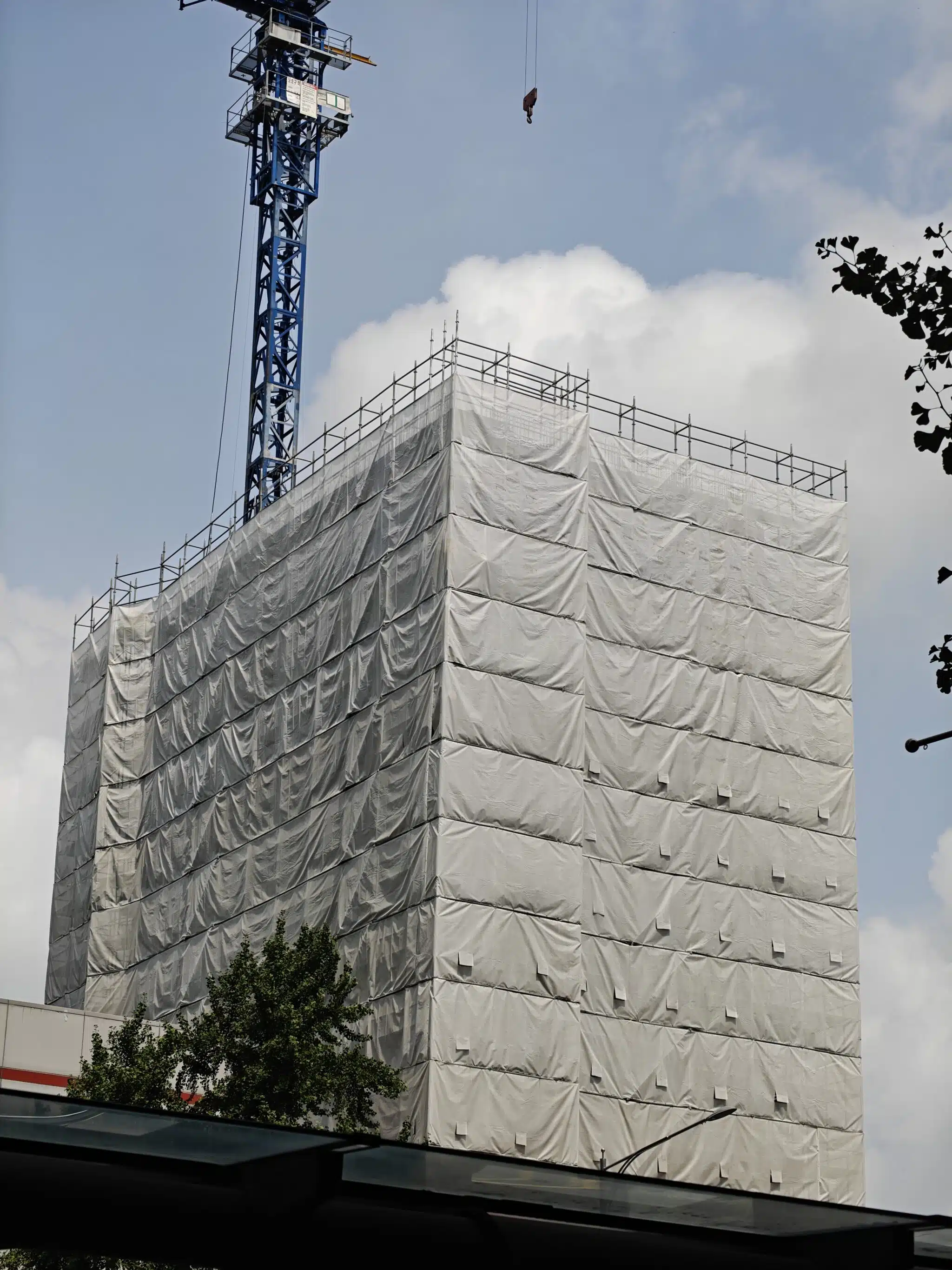 PVC mesh construction screening application
